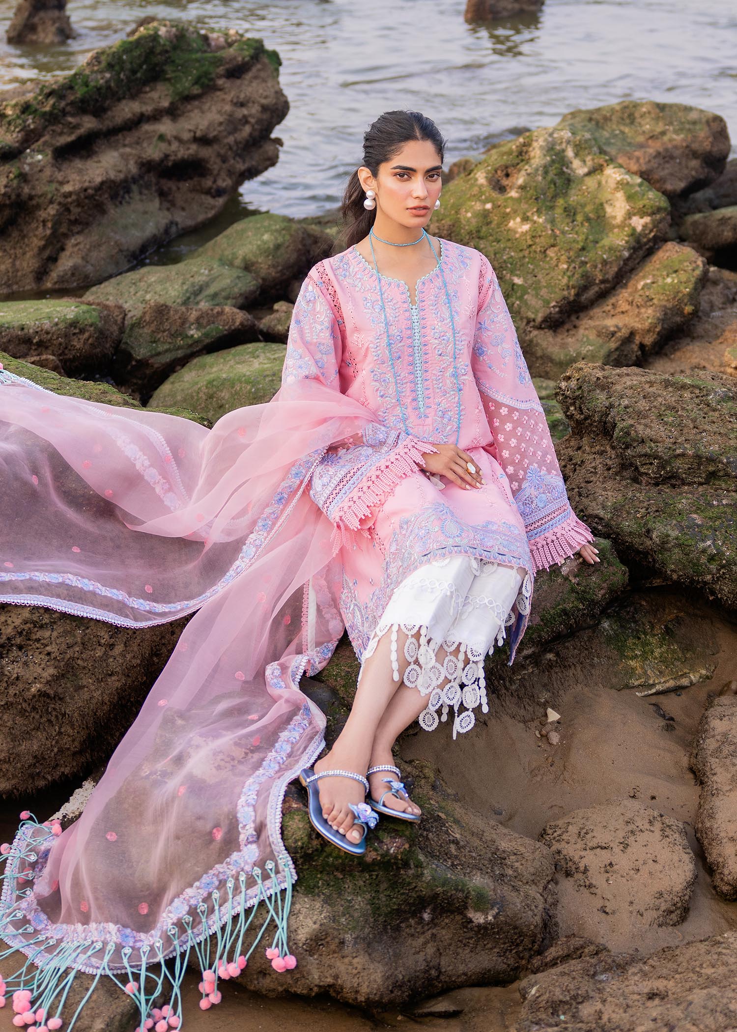 Amira | Pastel Pink hover