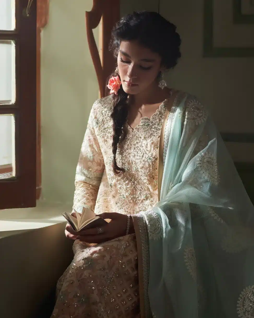 Mushq Qala Kamdaani ... hover